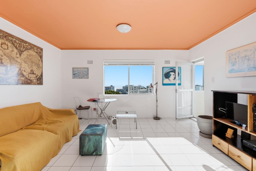 To Let 2 Bedroom Property for Rent in Sea Point Western Cape